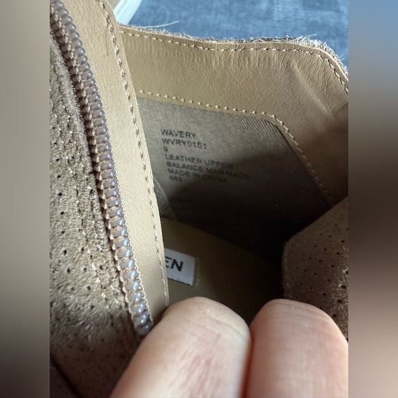 Steve Madden Womens Brown Suede Hidden Wedge Side Zip Sneakers SZ 9 Pull On - Picture 8 of 9